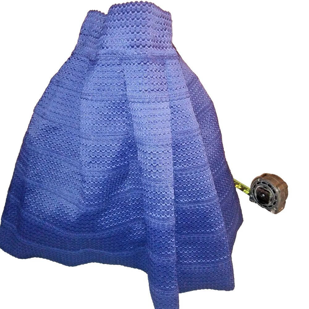 FSR Juniors Pleated Textured Skater Mini Skirt- Size Large... Very Thick Fabric